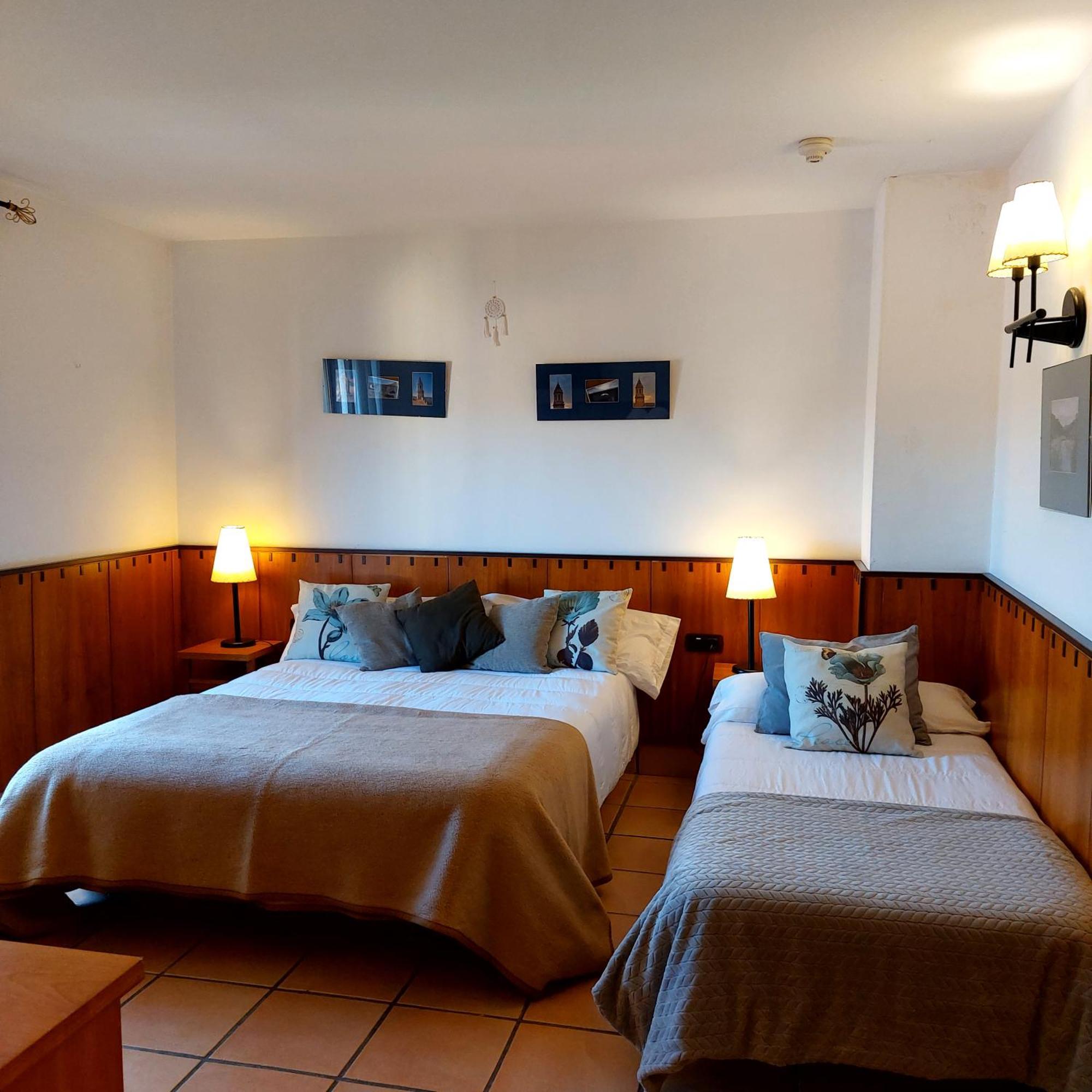Hostal Tastavins Peñarroya de Tastavins Habitación foto